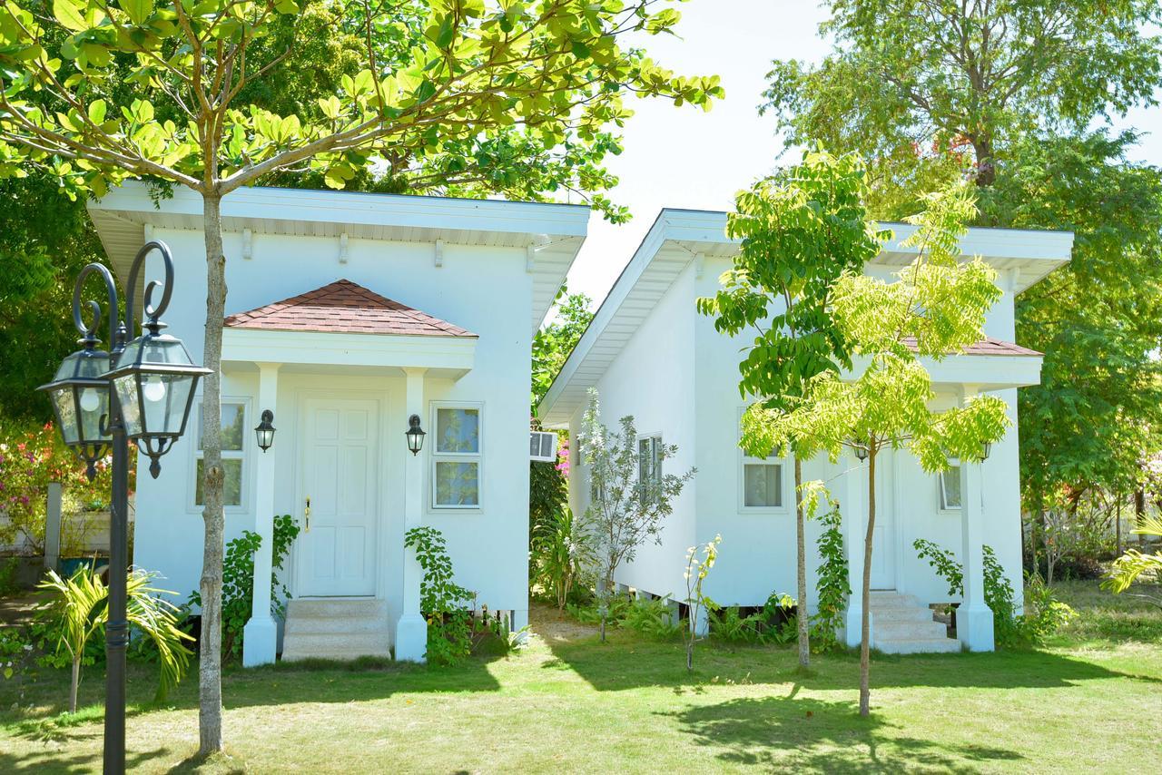 Casablanca By The Sea Hotel Olango Island Ngoại thất bức ảnh